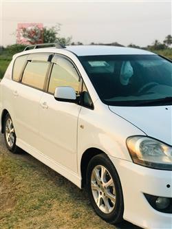 تۆیۆتا ئیپسەم